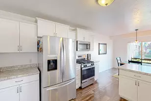 32 E Harmony Ct, Saratoga Springs, UT 84045 - Photo 2