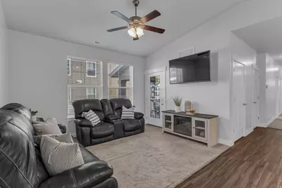 1806 W Newcastle Ln #301, Saratoga Springs, UT 84045 - Photo 8