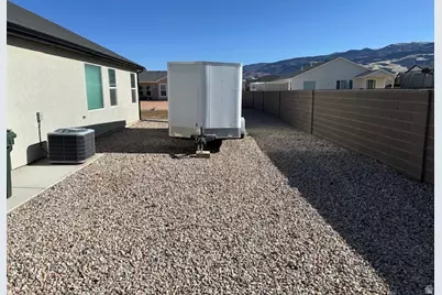 5010 N Bald Eagle Dr, Enoch, UT 84721 - Photo 6