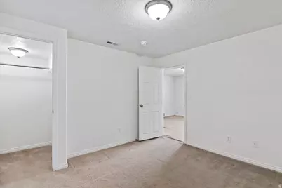 8961 S Mayflower St, West Jordan, UT 84088 - Photo 14