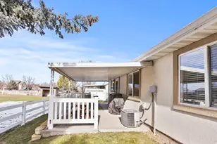 275 N Mountain Ln W, Providence, UT 84332 - Photo 18