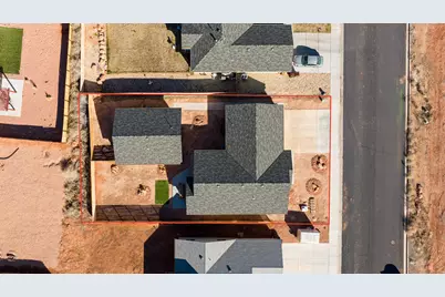 1558 S East Creekside Dr E, Kanab, UT 84741 - Photo 2