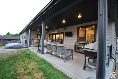 175 N 100 W, Providence, UT 84332 - Photo 32