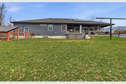 175 N 100 W, Providence, UT 84332 - Photo 34