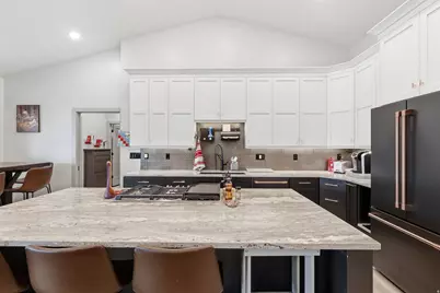 175 N 100 W, Providence, UT 84332 - Photo 8