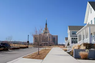 588 W Founders Blvd, Saratoga Springs, UT 84045 - Photo 8