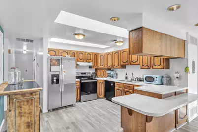 1016 N 325 W, Harrisville, UT 84404 - Photo 8