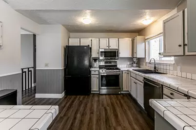 2547 E Falcon Way, Sandy, UT 84093 - Photo 16