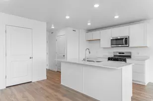 240 E Glencoe Dr, Lehi, UT 84048 - Photo 4