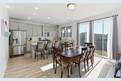 732 E Stonebriar Dr N, Eagle Mountain, UT 84005 - Photo 22