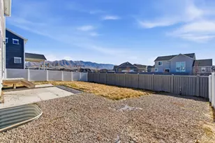 732 E Stonebriar Dr N, Eagle Mountain, UT 84005 - Photo 42