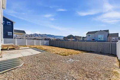732 E Stonebriar Dr N, Eagle Mountain, UT 84005 - Photo 44