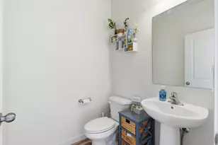 732 E Stonebriar Dr N, Eagle Mountain, UT 84005 - Photo 10