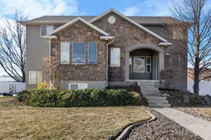 706 S 600 E, Layton, UT 84041 - Photo 1