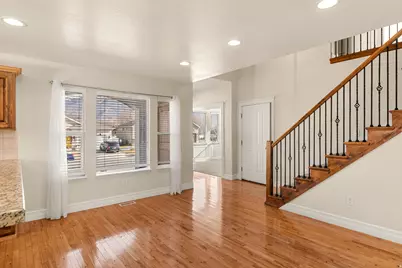 706 S 600 E, Layton, UT 84041 - Photo 8