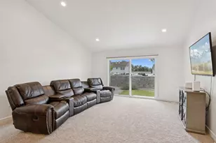 1736 W Drake Ln, West Jordan, UT 84084 - Photo 12