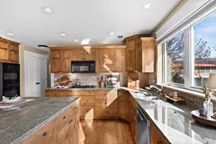 2439 E Woodwillow Circle, Salt Lake City, UT 84109 - Photo 18