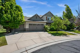 2439 E Woodwillow Circle, Salt Lake City, UT 84109 - Photo 2
