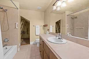2439 E Woodwillow Circle, Salt Lake City, UT 84109 - Photo 30