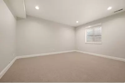 2439 E Woodwillow Cir, Salt Lake City, UT 84109 - Photo 36