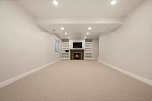 2439 E Woodwillow Circle, Salt Lake City, UT 84109 - Photo 32