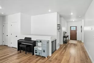 590 S 400 E, Hyrum, UT 84319 - Photo 2