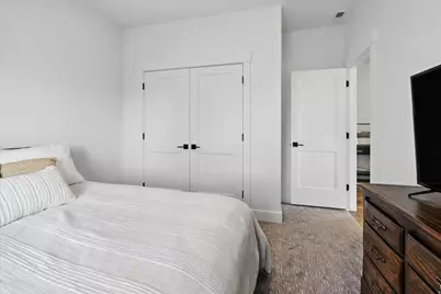 590 S 400 E, Hyrum, UT 84319 - Photo 18