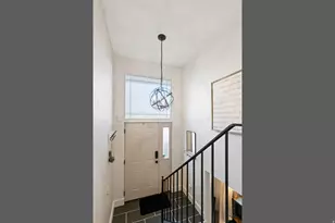 2615 E Canterbury Ln S, Cottonwood Heights, UT 84121 - Photo 2