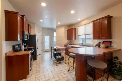 4681 W Pale Moon Ln, South Jordan, UT 84009 - Photo 16