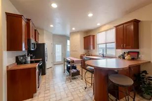 4681 W Pale Moon Ln, South Jordan, UT 84009 - Photo 16