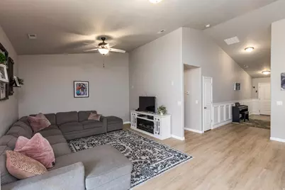 953 N Cambria Dr W, North Salt Lake, UT 84054 - Photo 10