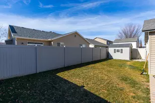 953 N Cambria Dr W, North Salt Lake, UT 84054 - Photo 20