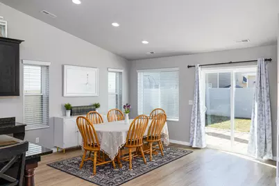 953 N Cambria Dr W, North Salt Lake, UT 84054 - Photo 8