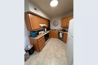 659 N 700 E #17, Provo, UT 84606 - Photo 6