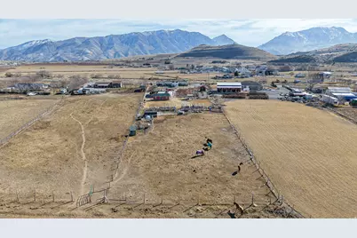 718 S State St, Genola, UT 84655 - Photo 28