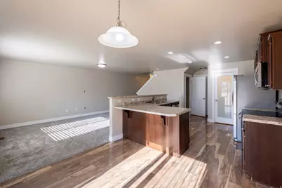 757 W Gallant Dr, Bluffdale, UT 84065 - Photo 4