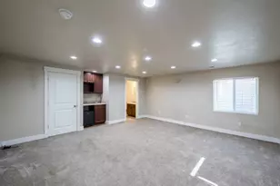 757 W Gallant Dr, Bluffdale, UT 84065 - Photo 12