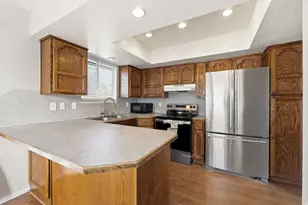 5141 S 2975 W, Roy, UT 84067 - Photo 8