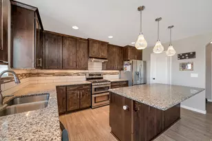 7592 N Evans Rnch Dr, Eagle Mountain, UT 84005 - Photo 14