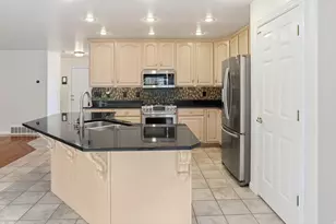 624 E Rocky Knoll Ln S, Draper, UT 84020 - Photo 18