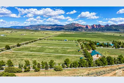 622 E Highway 144 E, New Harmony, UT 84757 - Photo 4
