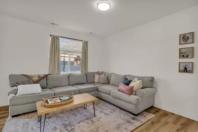 1954 W Parkview Dr, Syracuse, UT 84075 - Photo 4