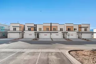 1752 S Forbidding Wy, Washington, UT 84780 - Photo 2