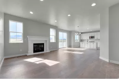 8916 S Smoky Hollow Rd, West Jordan, UT 84081 - Photo 10