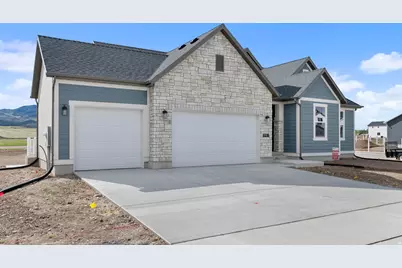 8902 S Smoky Hollow Rd, West Jordan, UT 84081 - Photo 2