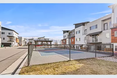 2236 N 525 W, Layton, UT 84041 - Photo 32