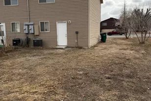 256 W 350 N, Vernal, UT 84078 - Photo 2