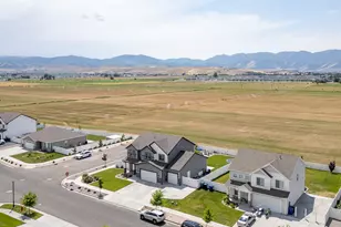 412 S 1170 E, Hyrum, UT 84319 - Photo 28