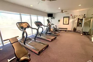 4276 S Main St W, Murray, UT 84107 - Photo 14