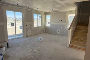 639 E Ryegrass Dr, Eagle Mountain, UT 84005 - Photo 4